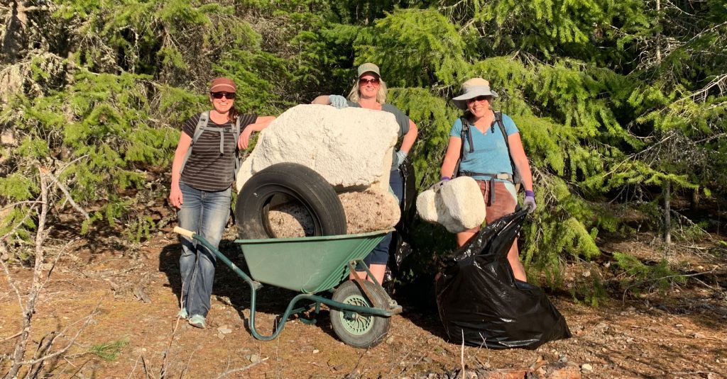 Spring-Creative-Earth-Day-2021-Beach-Cleanup-Nelson-BC-Canada-1024x535